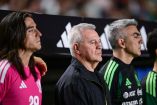 Carlos Acevedo fue coreado en Querétaro, pero Javier Aguirre mantuvo intacto el orden en la portería.