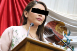 El juez federal vinculó a proceso a Karina “N”, funcionaria de Monterrey, por delitos de extorsión y falsedad de declaraciones; seguirá en prisión preventiva.