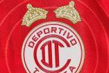 Toluca presume su bicampeonato en su nuevo jersey de local.