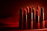 De rojo tomate al nude cálido: los labiales que dominarán 2026