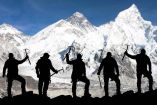 ¿Cuánto cuesta escalar el Everest?