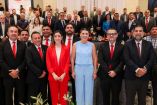 Marina del Pilar Avila Olmeda posa junto a integrantes de CMIC Baja California y funcionarios durante evento oficial en Tijuana.