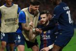 Khvicha Kvaratskhelia celebra la segunda anotación del PSG ante el Liverpool en los cuartos de final de la Champions.