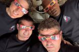 Christina Koch, Reid Wiseman, Victor Glover y Jeremy Hansen utilizaron lentes de protección ocular en la misión.