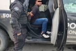 La policía de Monterrey informó de la detención del presunto cuando viajaba como copiloto en una camioneta sin placas