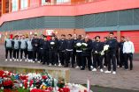 Los jugadores del PSG rindieron un homenaje a Diogo Jota y a las víctimas de la tragedia de Hillsborough