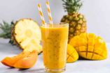 Licuado de papaya, piña y mango