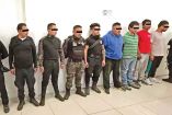 Policías de Jilotzingo, Edomex, detenidos por robo a transporte de carga.