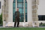 Quién es Hugo Mujica: El escritor que pasó 7 años en silencio y hoy habla de vitalidad
