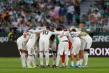 Aficionados increpan a futbolistas del Real Madrid: ‘¡qué poca vergüenza!’