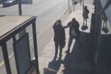 Dos hombres fueron trasladados al hospital en condición estable después del ataque con cuchillo en Londres.