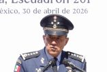 El comandante de la Fuerza Aérea Mexicana, general piloto aviador Román Carmona Landa encabezó la Ceremonia luctuosa de los pilotos del Escuadrón 201.