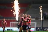 Alicia Cervantes celebra su gol 161 con Chivas, con el que se convirtió en la máxima goleadora en la historia del club.