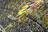 La cabecera norte fue copada por las barras de las Águilas del América.