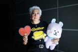 CIUDAD DE MEXICO , 29 DE ABRIL DE 2026. Irma Reyes Torres, Selene Gomez Reyes, Maria del Socrro Peña Hernandez "coco" , Victor Manuel Hernandez Garcia y Gabriela Garcia Angeles fans de BTS .FOTO DANIEL BETANZOS