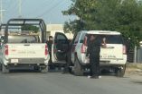 Los policías viajaban en una patrulla cuando delincuentes armados dispararon por la parte trasera del vehículo, lo que provocó que tres de ellos resultaran con heridas de gravedad.
