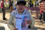 Madres buscadoras pegaron fichas de búsqueda de sus hijos en parques de Mexicali.
