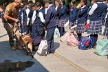 La Unidad de Rescate K9 de la Dirección General de Seguridad Ciudadana, Tránsito Municipal y Movilidad aplica el programa “Mochila de Paz” en escuelas de nivel básico y medio superior.
