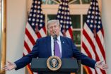 El presidente Donald Trump declaró su apoyo a la reducción del impuesto federal a la gasolina de 18 centavos, ante el fuerte aumento de los precios del combustible en Estados Unidos.