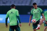 ‘Memo’ Martínez no se achica ante Santi Gimenez y Raúl Jiménez
