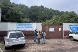 Las instalaciones ahora están cubiertas con lonas y bolsas negras para impedir la visibilidad desde afuera