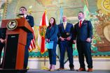 Todd Blanche estuvo acompañado por la senadora Ashley Moody; el subdirector adjunto del FBI, Christopher Gilbert Raia, y el fiscal federal del Distrito Sur de Florida, Jason A. Reding Quiñones.