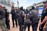 Algunos activistas aseguraron que fuerzas israelíes dispararon balas de plástico durante el operativo.