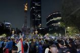 La celebración de los aficionados de Cruz Azul en el Ángel de la Independencia.