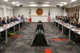Primera ronda del T-MEC: México y EU discuten sector automotriz, acero y lo laboral