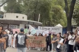 Alumnos del Politécnico escalaron su protesta este miércoles.