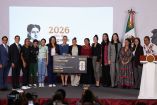 Sheinbaum y las ganadoras de los boletos para el Mundial