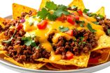 Receta de nachos con carne y queso amarillo