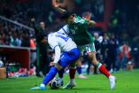 Orbelin Pineda en el partido ante Serbia