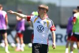 Lennart Karl, joya juvenil del futbol alemán, sufrió una fuerte lesión en la concentración del conjunto teutón que pone en riesgo su participación en el Mundial.