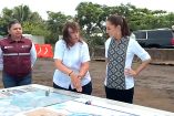 La presidenta Sheinbaum conversando con la gobernadora de Veracruz Rocío Nahle.