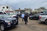policías