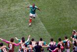 Julian Quinones celebra el primer gol del Mundial 2026.