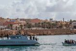 La embarcación transportaba 61 migrantes cuando se hundió en aguas del Mediterráneo central.