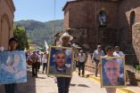 Autoridades y comunidad rarámuri participaron en la misa de recuerdo a los sacerdotes jesuitas Javier Campos y Joaquín Mora, asesinados en Cerocahui en 2022.
