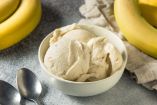 Helado de plátano sin lácteos: la receta saludable que encantará a los niños en vacaciones