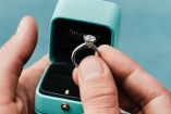 Conoce la historia detrás de la joya más icónica del lujo y el romance.