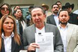 Edgar Garza y Rene Quiñonez, de la organización Que siga la Democracia