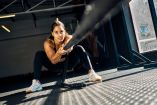 ¿Cómo entrenar HYROX sin material de competencia?