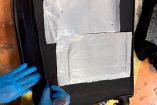Hallan clorhidrato de ketamina ocultos en un equipaje