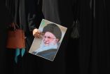 El funeral de Ali Jamenei coincide con nuevos bombardeos estadunidenses.