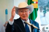 El exembajador Ken Salazar