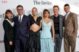 LOS ANGELES, CALIFORNIA - JUNE 24: (L-R) Rashida Jones, Seth Rogen, Olivia Wilde, Penélope Cruz, Edward Norton and Will McCormack attend the Los Angeles premiere of A24's "The Invite" at DGA Theatre on June 24, 2026 in Los Angeles, California.   Kevin Winter/Getty Images/AFP (Photo by KEVIN WINTER / GETTY IMAGES NORTH AMERICA / Getty Images via AFP)