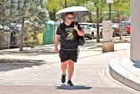 Alberto Gómez, sufre con el calor al padecer ictiosis.