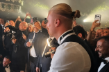 Erling Haaland hizo el remo vikingo en la boda de Donnarumma