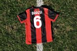 Los jugadores del Milan guardaron un minuto de silencio por el fallecimiento de Franco Baresi
